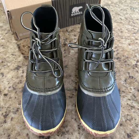 Sorel In N About Rain boots - Picture 2 of 5